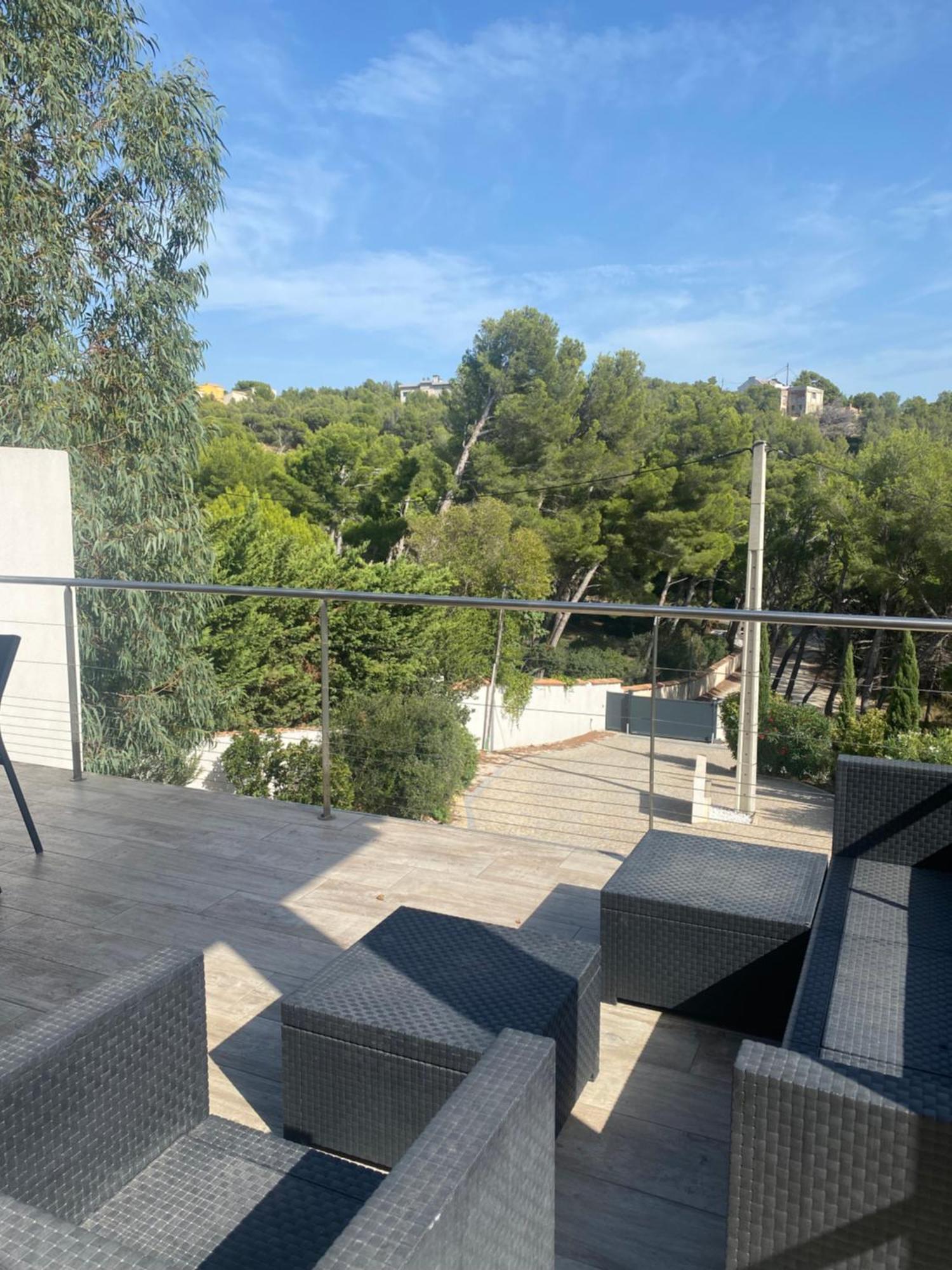 Locrizen Villa